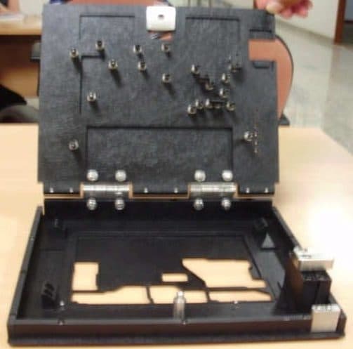 Hinged assembly jig